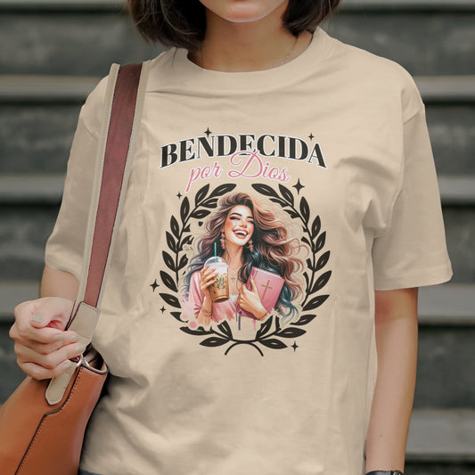 Bendecida por Dios - Beige Premium Soft T-Shirt